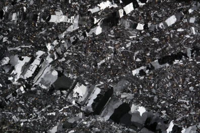 Quartz dans roche volcanique LPA x1,5